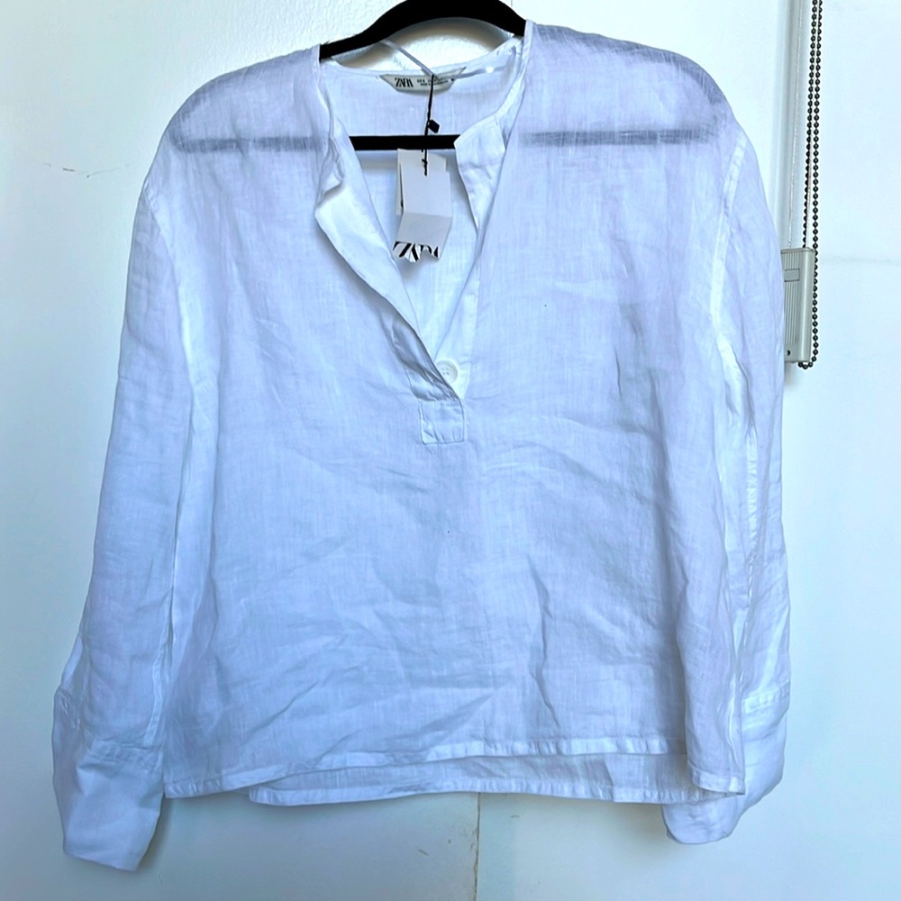 Brand new small linen top
